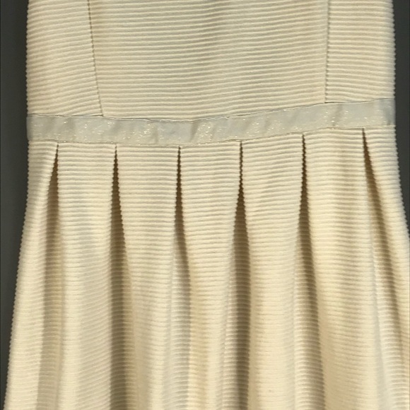 American Eagle Dress Pleated Ribbed Open back Women size 8. Cream - Picture 5 of 10